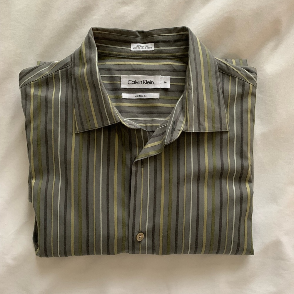 Calvin Klein Men’s Dress Shirt Size M
